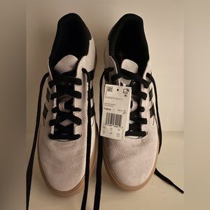 NWT Adidas Busenitz Vulco II White Leather Sneaker FX4634 US 10